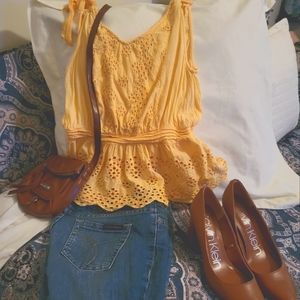 Nine west purse, camel color, snap closure